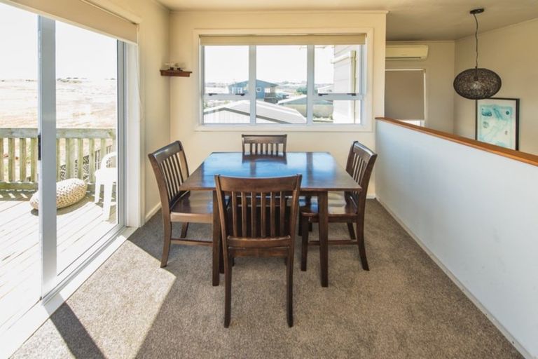 Photo of property in 29 Nukumaru Parade, Waiinu Beach, Whanganui, 4588