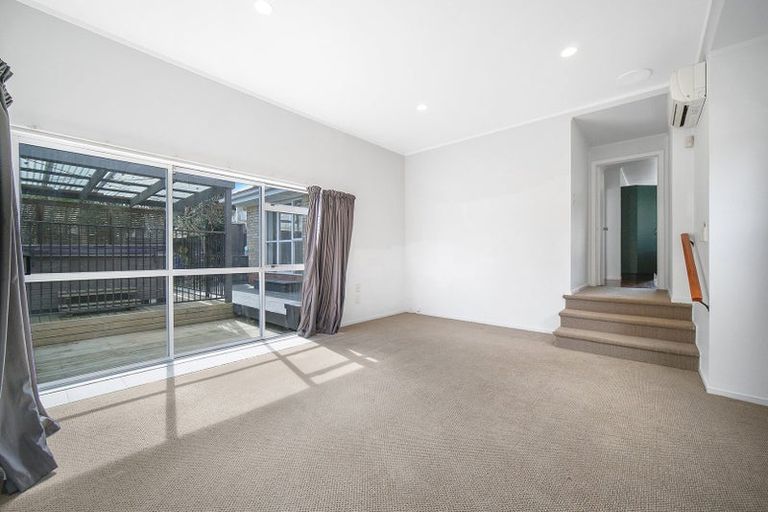 Photo of property in 5 Dell Way, Bucklands Beach, Auckland, 2014