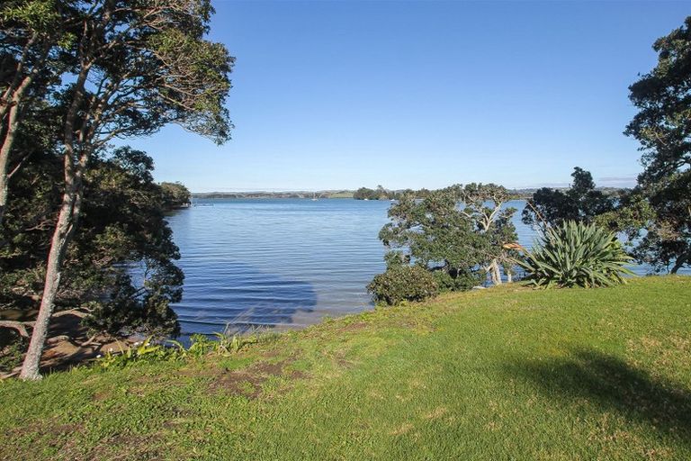 Photo of property in 100 Wharf Road, Clarks Beach, Pukekohe, 2679
