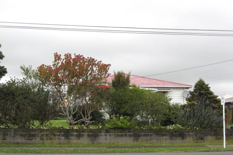 Photo of property in 14 Oriental Street, Welbourn, New Plymouth, 4312