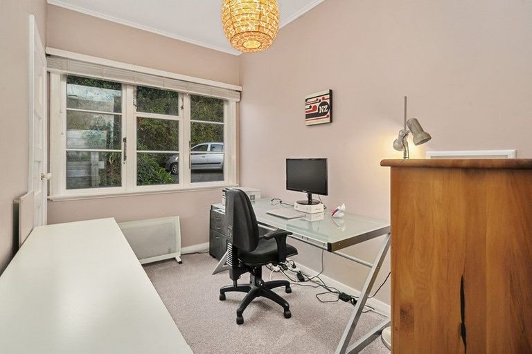 Photo of property in 161 Totara Road, Miramar, Wellington, 6022