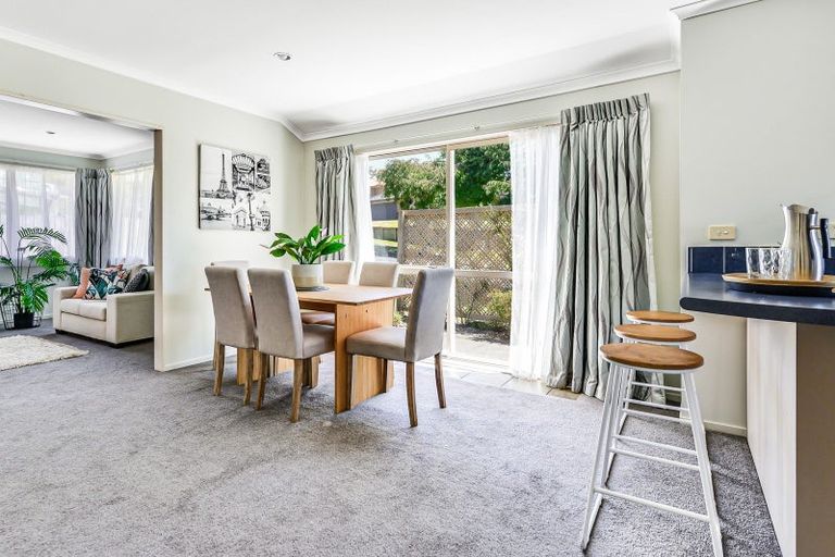 Photo of property in 2 Rochester Place, Nawton, Hamilton, 3200