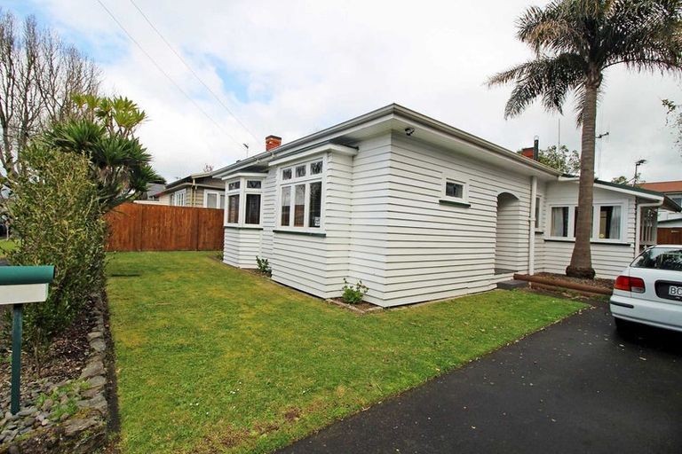 Photo of property in 2 Hall Lane, Frankton, Hamilton, 3204