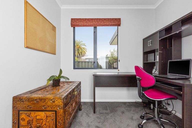 Photo of property in 3 Amanda Place, Mayfair, Hastings, 4122