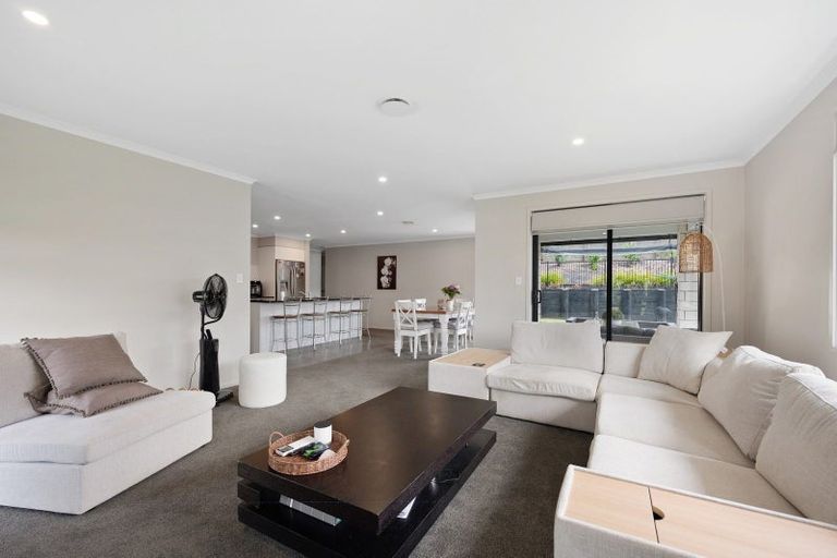 Photo of property in 14 Urumaraki Avenue, Helensville, 0800