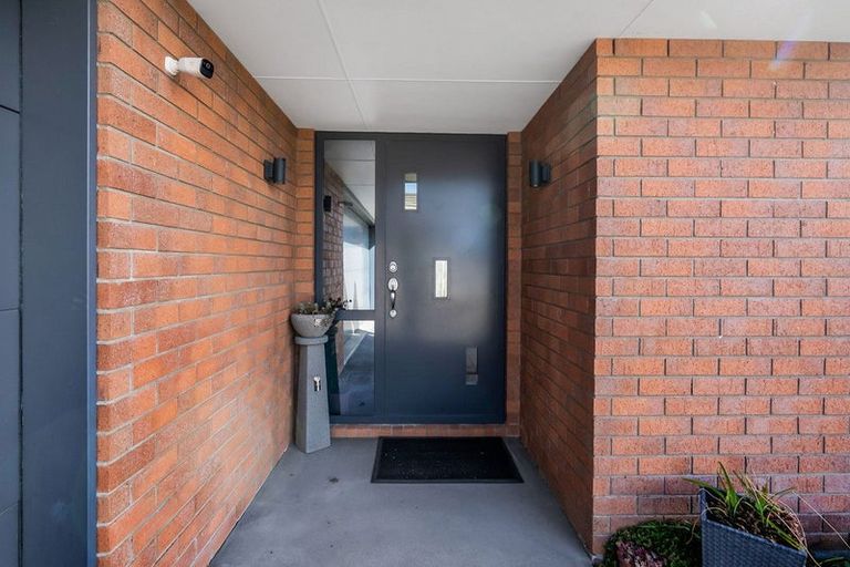 Photo of property in 9 Huetu Place, Bell Block, New Plymouth, 4312