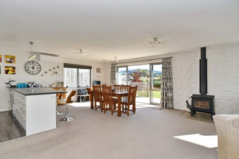 Photo of property in 12 Stonebridge Lane, Oxford, 7430