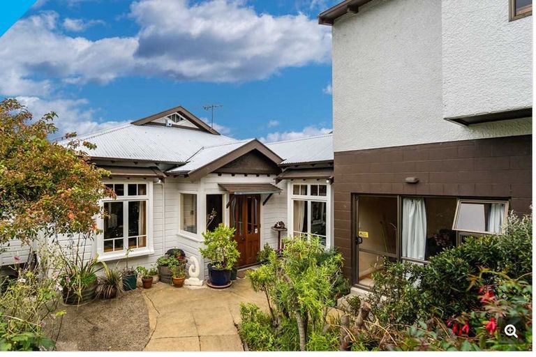 Photo of property in 32 City Road, Roslyn, Dunedin, 9010