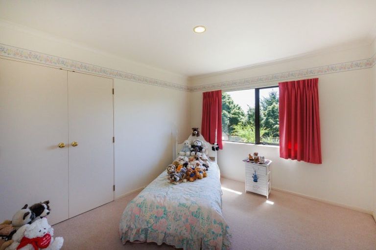 Photo of property in 7 Jasmine Place, Fitzherbert, Palmerston North, 4410