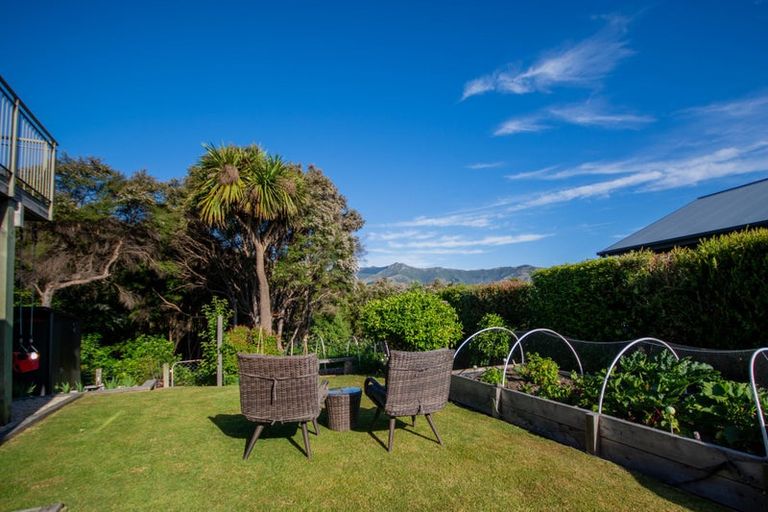 Photo of property in 33 Seaview Lane, Wainui, French Farm, 7582