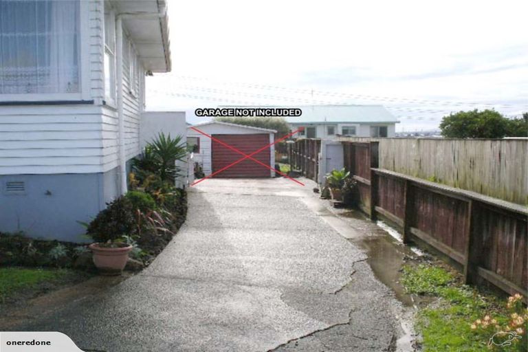 Photo of property in 6 Harmel Road, Glendene, Auckland, 0602