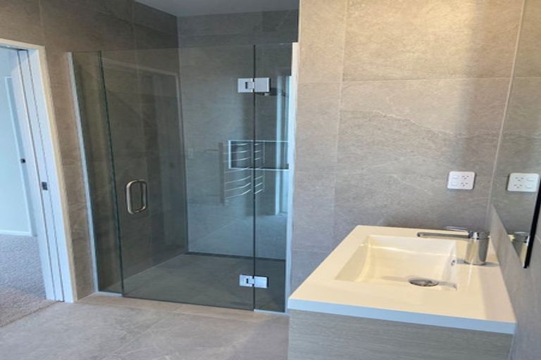 Photo of property in 6f Te Awapu Crescent, Takanini, 2112