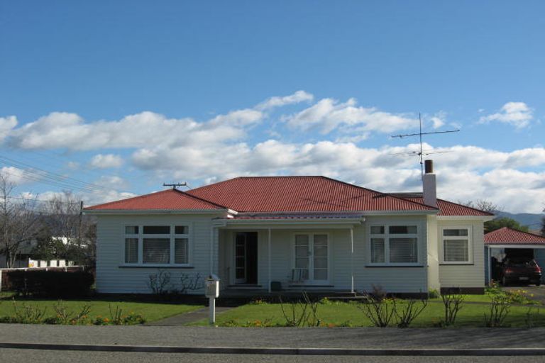 Photo of property in 7 Dixon Street, Carterton, 5713