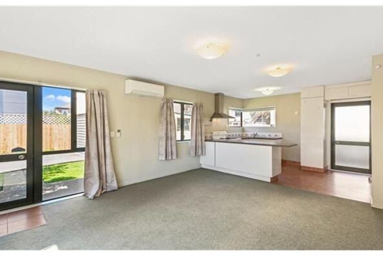Photo of property in 5/36 Mathesons Road, Phillipstown, Christchurch, 8011