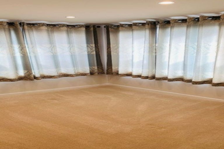 Photo of property in 10 Sacred Kingfisher Road, Hobsonville, Auckland, 0616