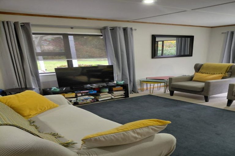 Photo of property in 135 Mapara Road, Acacia Bay, Taupo, 3385