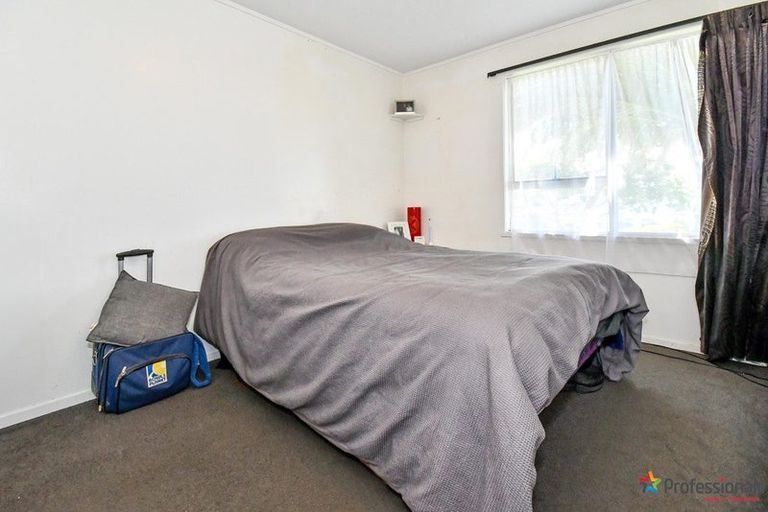 Photo of property in 5 Heathberry Close, Papatoetoe, Auckland, 2025