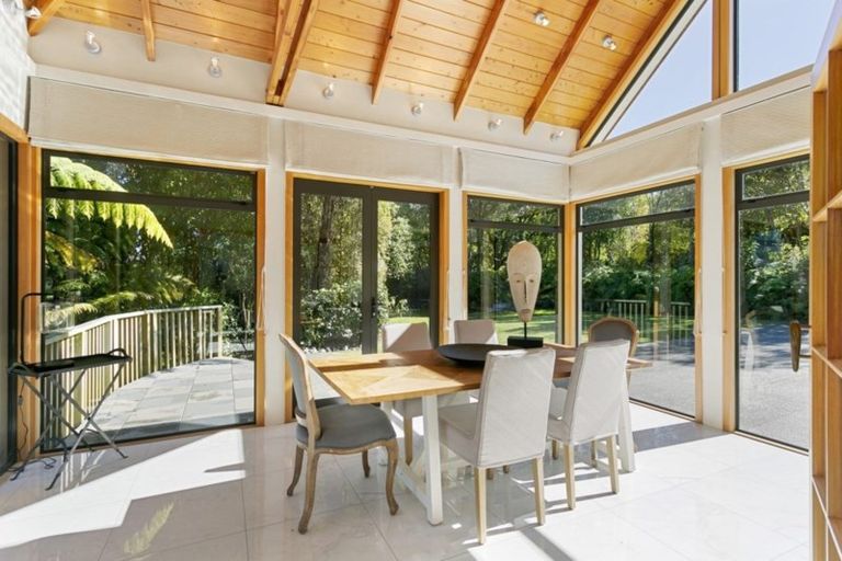 Photo of property in 3 Whakamoenga Point, Acacia Bay, Taupo, 3385