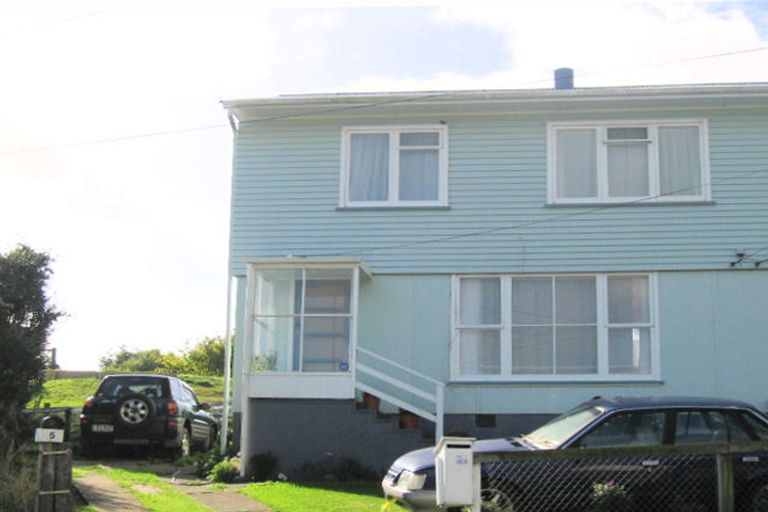 Photo of property in 7a-7b Devon Place, Cannons Creek, Porirua, 5024