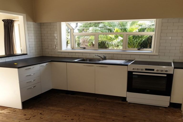 Photo of property in 4 Kendallvale Drive, Waiuku, 2123