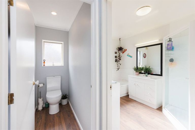 Photo of property in 43 Dalfield Place, Highbury, Palmerston North, 4412