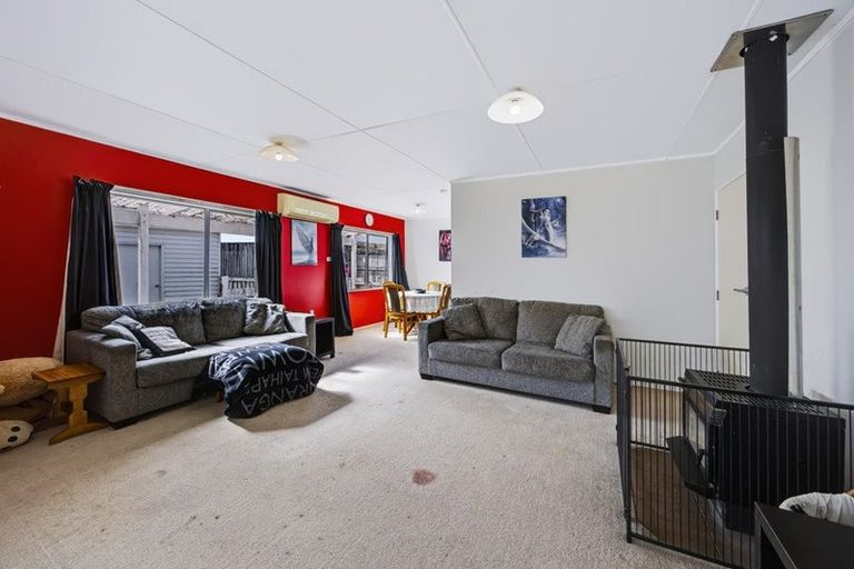 Photo of property in 22 Rewa Street, Inglewood, 4330