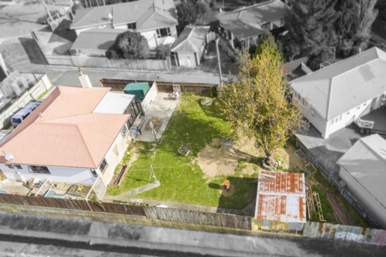 Photo of property in 16 Richard Grove, Stokes Valley, Lower Hutt, 5019