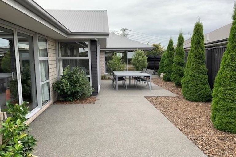 Photo of property in 40 Little Oaks Drive, Yaldhurst, Christchurch, 8042