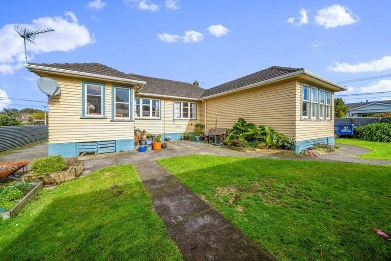 Photo of property in 178 South Road, Hawera, 4610