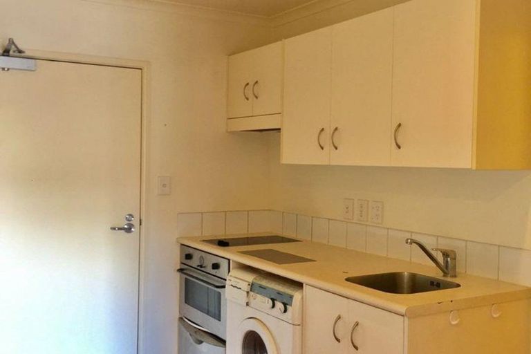 Photo of property in 17c/30 Westward Ho, Glen Eden, Auckland, 0602