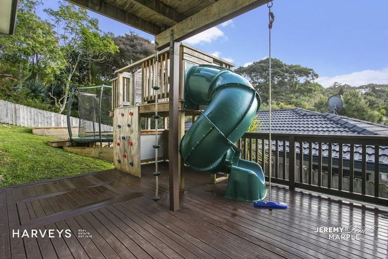 Photo of property in 13a West Lynn Road, Titirangi, Auckland, 0604