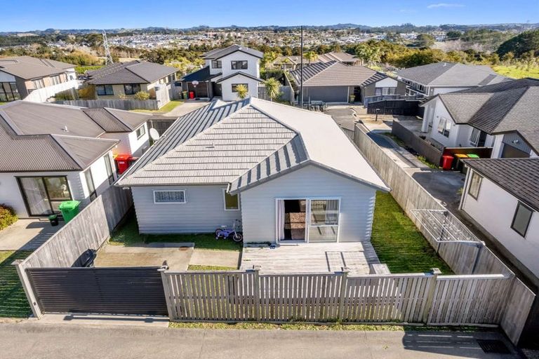 Photo of property in 8 Verdot Close, Kumeu, 0810