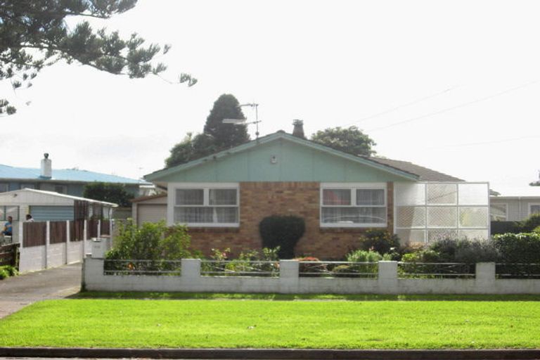 Photo of property in 135 Weymouth Road, Manurewa, Auckland, 2102