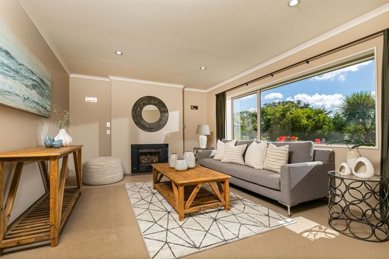 Photo of property in 6 Orchard Lane, Huapai, Kumeu, 0810