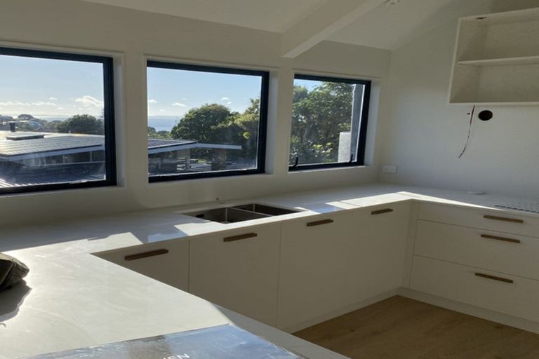 Photo of property in 1/12 Aotearoa Terrace, Murrays Bay, Auckland, 0630