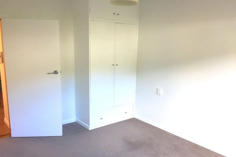 Photo of property in 6 Butt Street, Brooklyn, Wellington, 6021