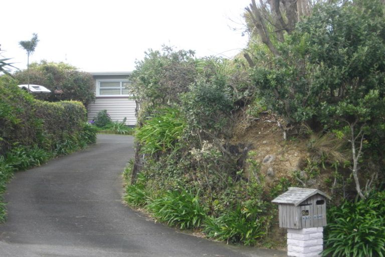 Photo of property in 2a Scott Street, Moturoa, New Plymouth, 4310