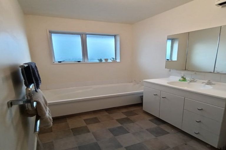 Photo of property in 154b Seaview Road, New Brighton, Christchurch, 8061