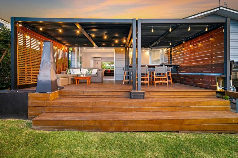 Photo of property in 53 Gordon Avenue, Forrest Hill, Auckland, 0620