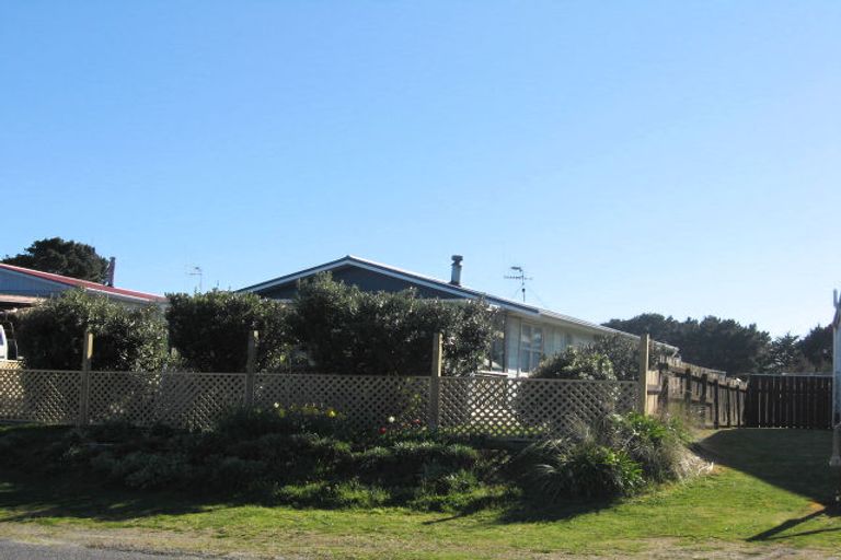 Photo of property in 626 Waitarere Beach Road, Waitarere Beach, Levin, 5510