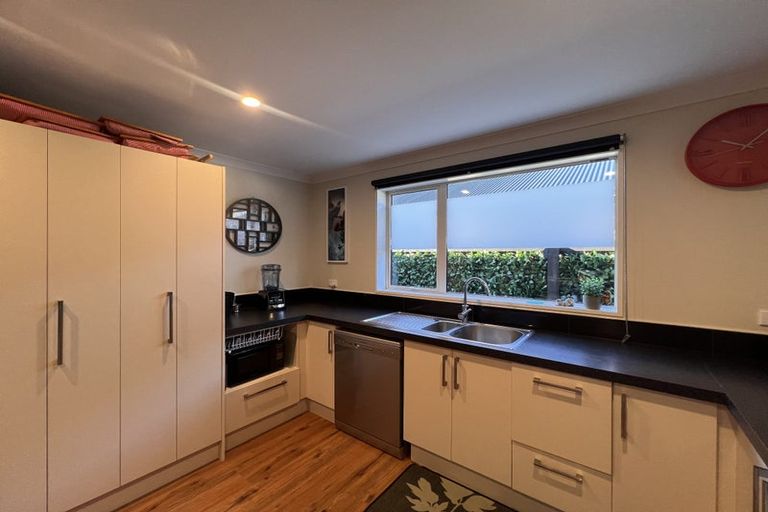 Photo of property in 14 Pounamu Place, Pegasus, 7612