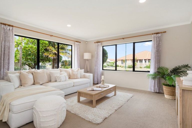Photo of property in 22 Tuihana Drive, Papamoa Beach, Papamoa, 3118