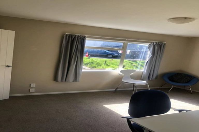 Photo of property in 1/15 Alamein Avenue, Belmont, Auckland, 0622