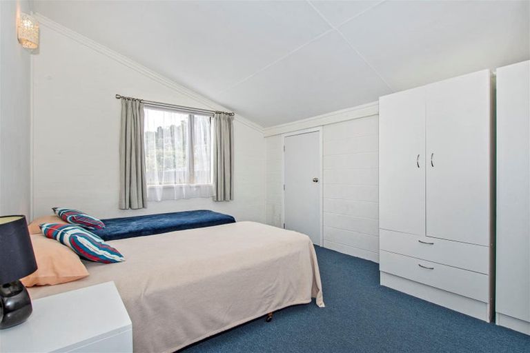 Photo of property in 5 Omutu Street, Oakura, Hikurangi, 0184