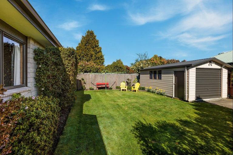 Photo of property in 12a Dinton Street, Russley, Christchurch, 8042