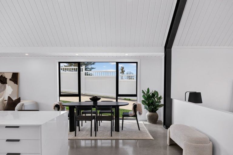 Photo of property in 21 Annie Aranui Drive, Poraiti, 4182
