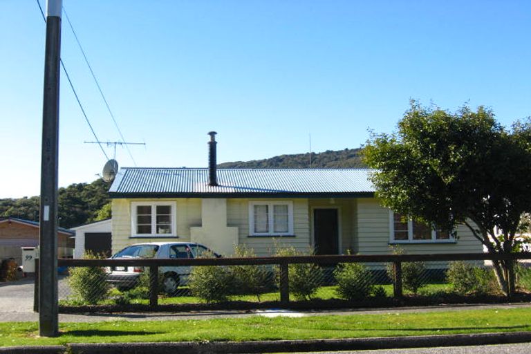 Photo of property in 99 Marlborough Street, Greymouth, 7805
