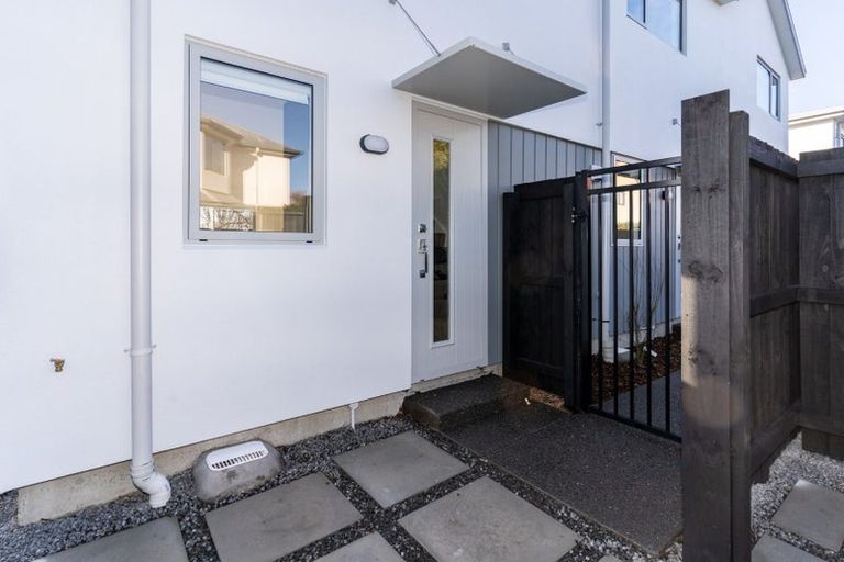 Photo of property in 9/51 Hills Road, Edgeware, Christchurch, 8013