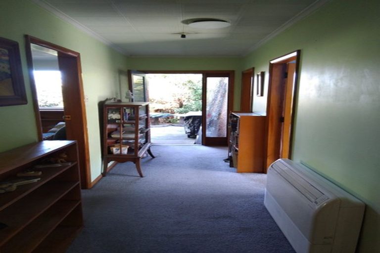 Photo of property in 2 Potters Road, Normanby, Dunedin, 9010