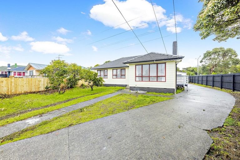 Photo of property in 23 Cooper Crescent, Otara, Auckland, 2023